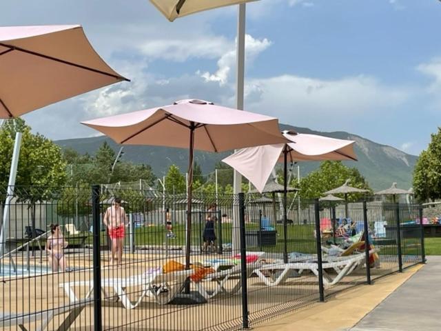 Chalet Adosado Entero, Bbq Y Piscina Comunitaria Sabiñánigo 外观 照片