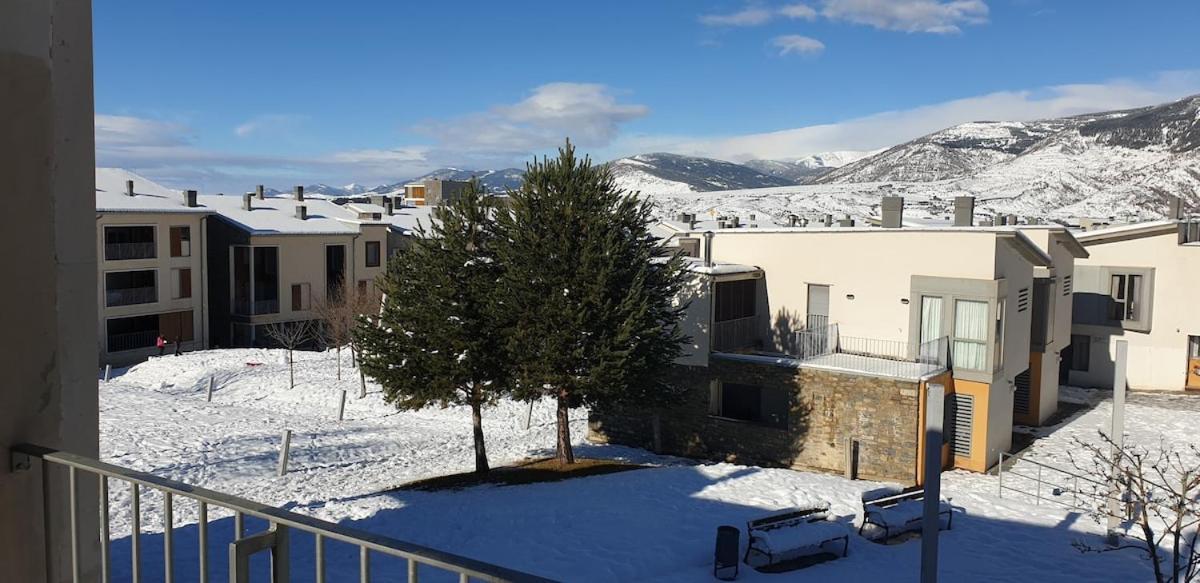 Chalet Adosado Entero, Bbq Y Piscina Comunitaria Sabiñánigo 外观 照片